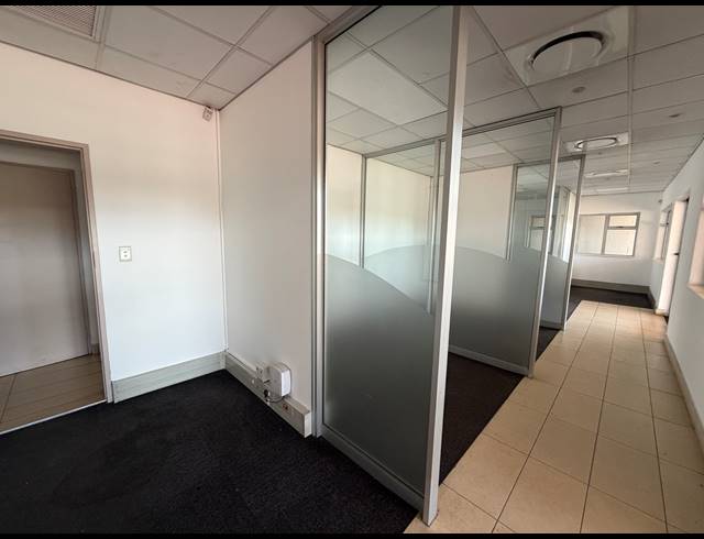 2,227.20M² SHOWROOM TO LET IN BRUMA